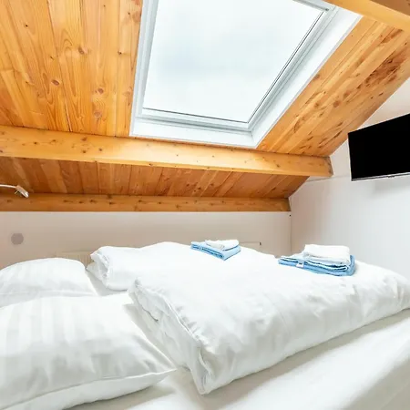 Attractive In Gorp And Roovert Estate